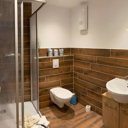 Zur Biberburg Апартаменты Friedrichswalde