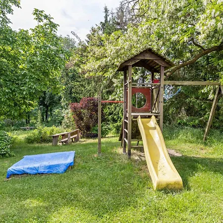 Zur Biberburg Daire