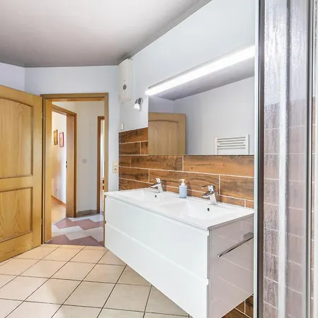Zur Biberburg Daire